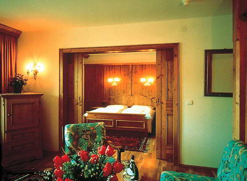 Hotel Jaegerwirt Kitzbühel Exterior foto