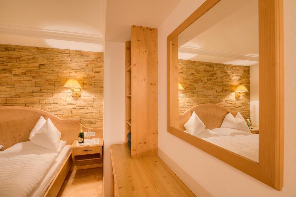 Hotel Jaegerwirt Kitzbühel Habitación foto