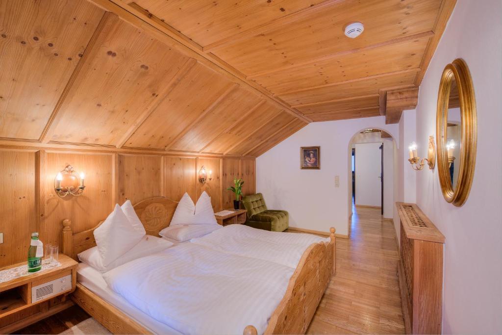 Hotel Jaegerwirt Kitzbühel Habitación foto