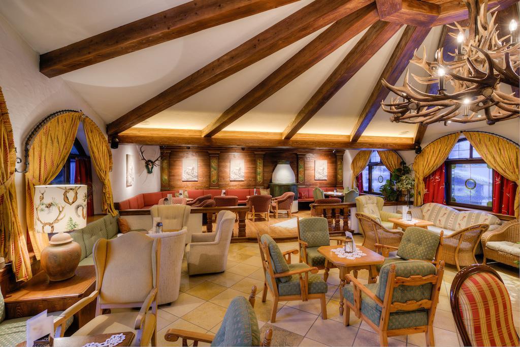 Hotel Jaegerwirt Kitzbühel Exterior foto